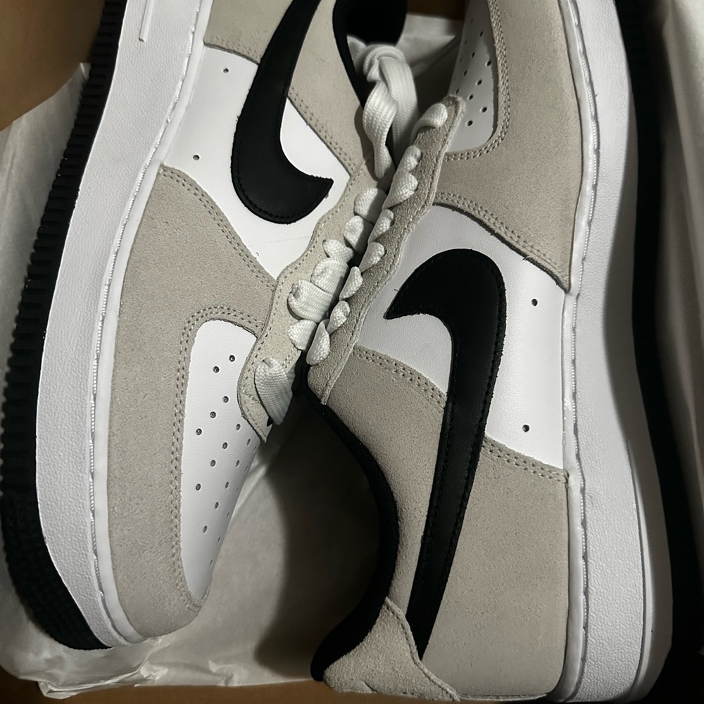 Nike Air Force 1 ‘07 LV8